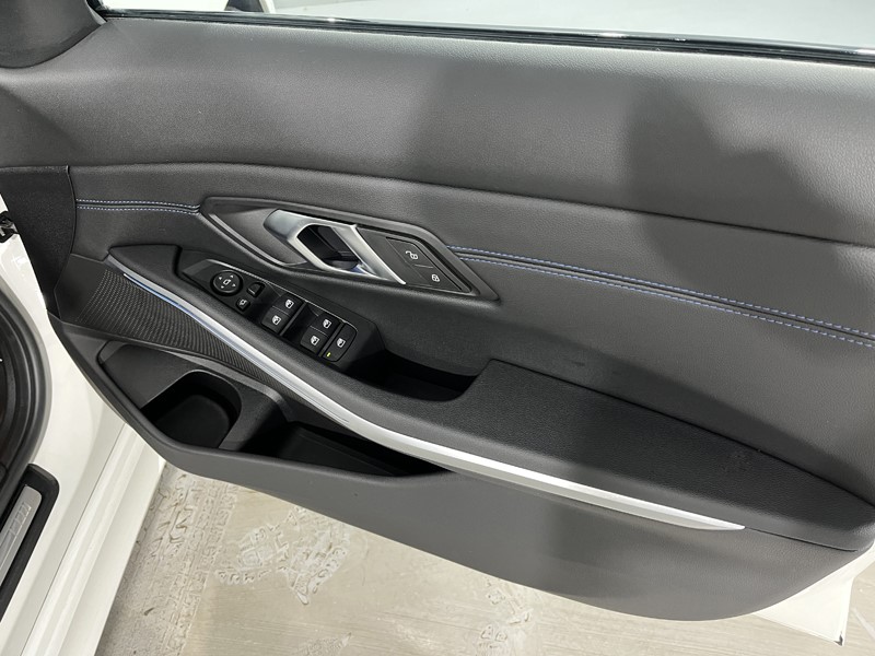 2024 (74) BMW 3 SERIES 320i M Sport 4dr Step Auto 4925484