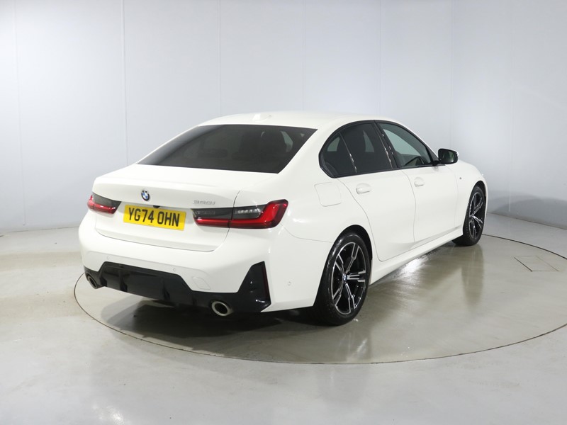 2024 (74) BMW 3 SERIES 320i M Sport 4dr Step Auto 4925513