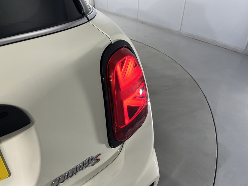 2019 (69) MINI HATCHBACK 2.0 Cooper S Sport II 5dr 4922337