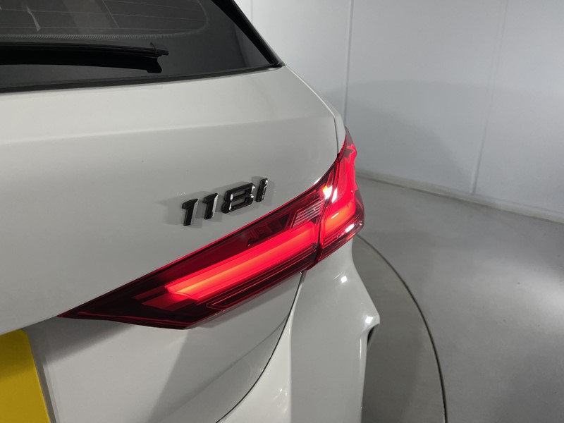 2021 (21) BMW 1 SERIES 118i [136] M Sport 5dr 4921094