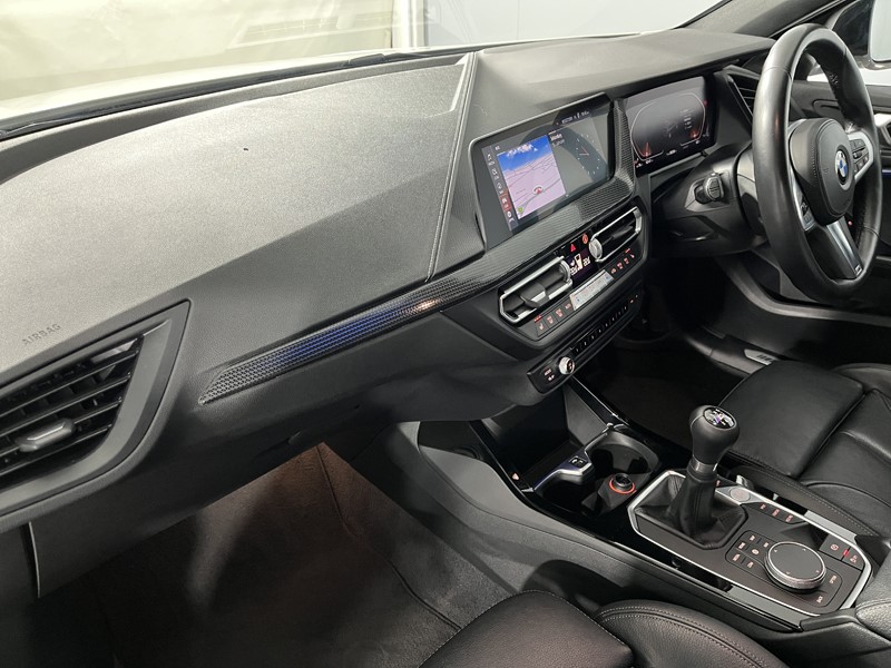 2021 (21) BMW 1 SERIES 118i [136] M Sport 5dr 4921056