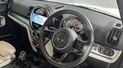 2022 (72) MINI COUNTRYMAN 1.5 Cooper Exclusive 5dr Auto 4977541