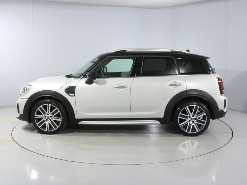 2022 (72) MINI COUNTRYMAN 1.5 Cooper Exclusive 5dr Auto 4977585