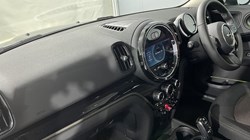 2022 (72) MINI COUNTRYMAN 1.5 Cooper Classic 5dr Auto 4930168