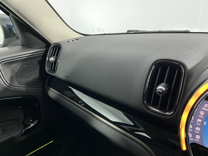 2022 (72) MINI COUNTRYMAN 1.5 Cooper Classic 5dr Auto 4930186