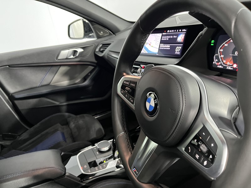 2022 (71) BMW 1 SERIES M135i xDrive 5dr Step Auto 4930085