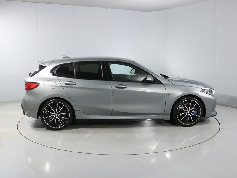2022 (71) BMW 1 SERIES M135i xDrive 5dr Step Auto 4930065