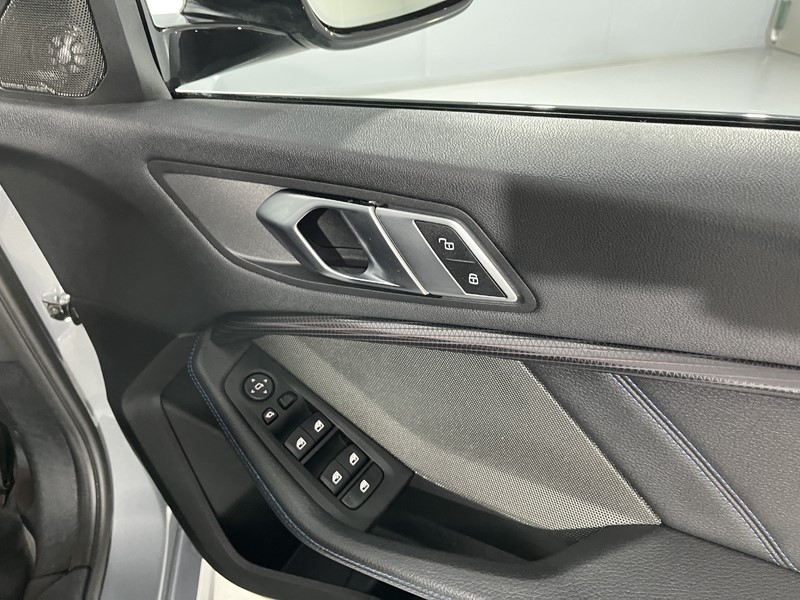 2022 (71) BMW 1 SERIES M135i xDrive 5dr Step Auto 4930082