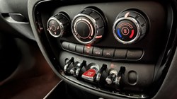 2022 (22) MINI CLUBMAN 1.5 Cooper Classic 6dr 4934293