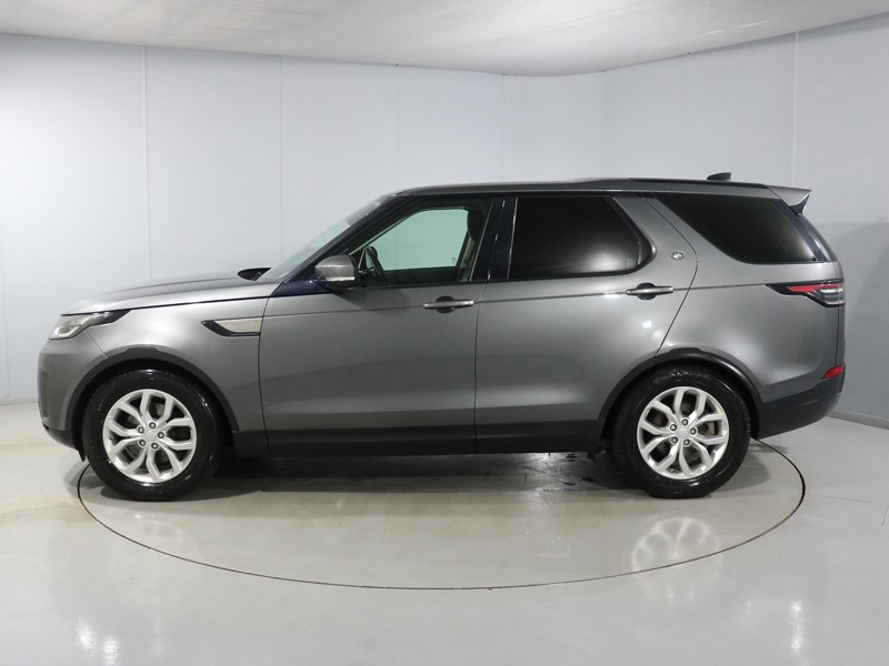 2018 (18) LAND ROVER DISCOVERY 3.0 TD6 SE 5dr Auto 4933448