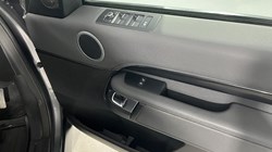 2018 (18) LAND ROVER DISCOVERY 3.0 TD6 SE 5dr Auto 4933421