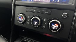 2018 (18) LAND ROVER DISCOVERY 3.0 TD6 SE 5dr Auto 4933430