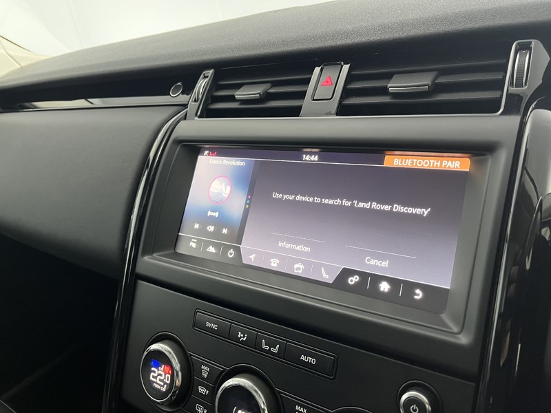 2018 (18) LAND ROVER DISCOVERY 3.0 TD6 SE 5dr Auto 4933429