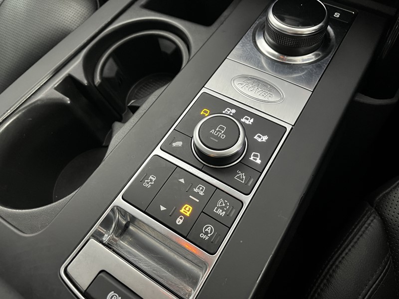 2018 (18) LAND ROVER DISCOVERY 3.0 TD6 SE 5dr Auto 4933432