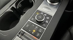 2018 (18) LAND ROVER DISCOVERY 3.0 TD6 SE 5dr Auto 4933432