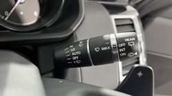 2018 (18) LAND ROVER DISCOVERY 3.0 TD6 SE 5dr Auto 4933426