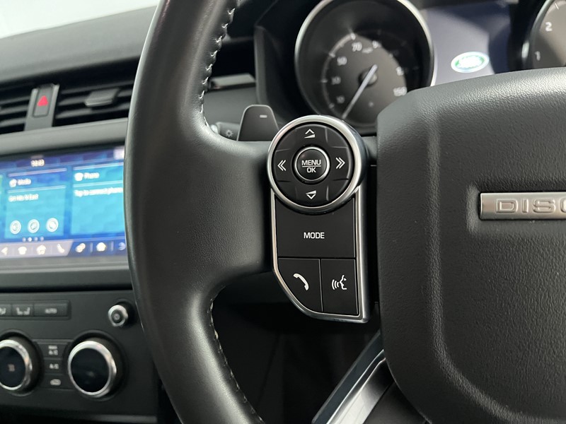 2018 (18) LAND ROVER DISCOVERY 3.0 TD6 SE 5dr Auto 4933424