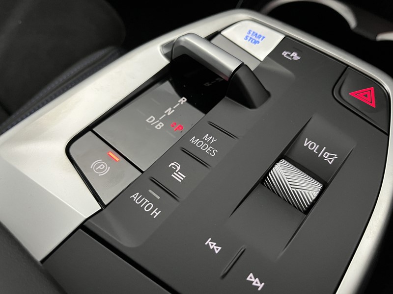 2025 (75) BMW iX2 150kW eDrive20 M Sport 65kWh 5dr Auto 5265306