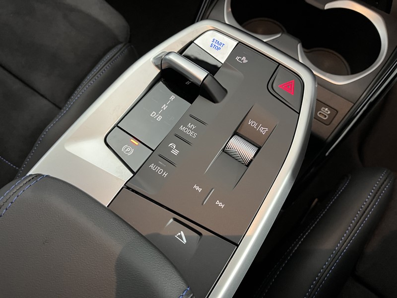 2025 (75) BMW iX2 150kW eDrive20 M Sport 65kWh 5dr Auto 5264935