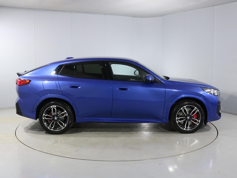 2025 (75) BMW iX2 150kW eDrive20 M Sport 65kWh 5dr Auto 5264928