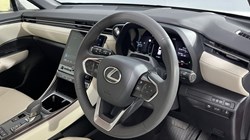 2024 (24) LEXUS LBX 1.5 Premium Plus 5dr E-CVT 4934221