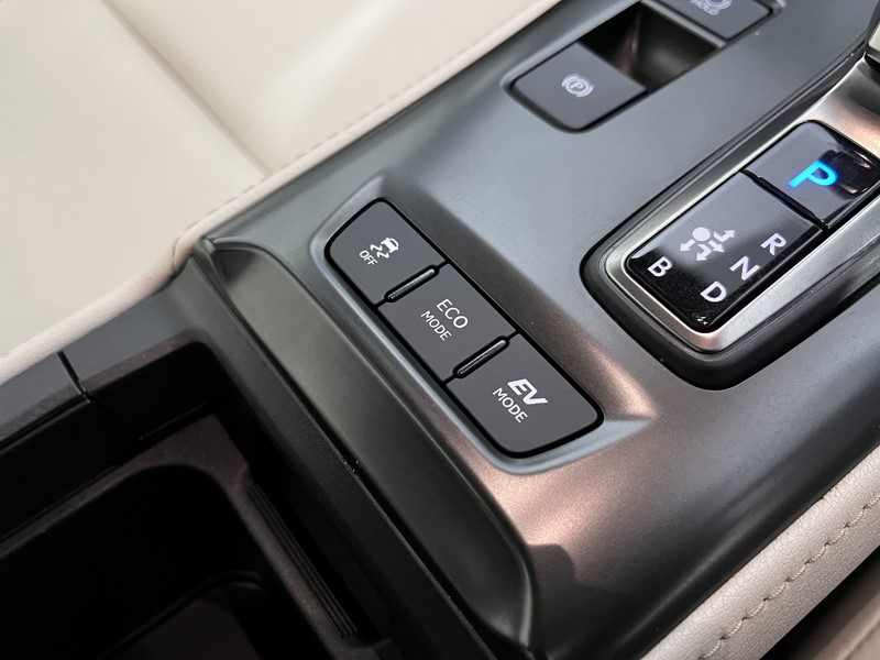 2024 (24) LEXUS LBX 1.5 Premium Plus 5dr E-CVT 4934246