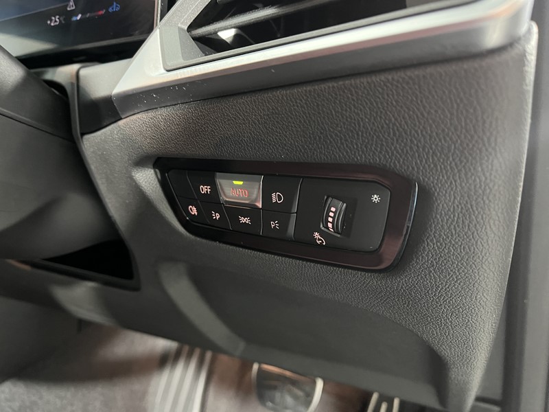 2024 (24) BMW 2 SERIES 220i M Sport 2dr Step Auto 4933976