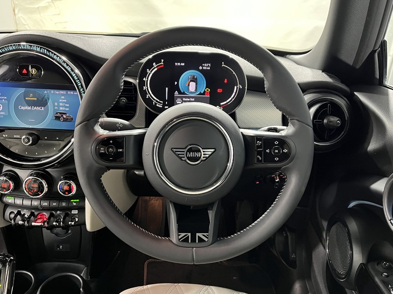 2023 (23) MINI HATCHBACK 1.5 Cooper Exclusive 3dr 4939159