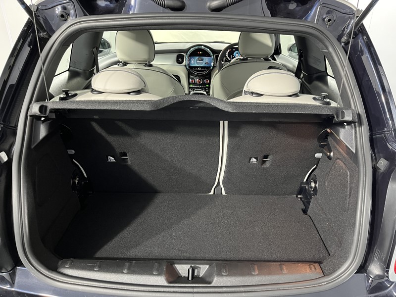 2023 (23) MINI HATCHBACK 1.5 Cooper Exclusive 3dr 4939167