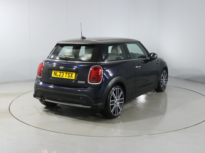 2023 (23) MINI HATCHBACK 1.5 Cooper Exclusive 3dr 4939195