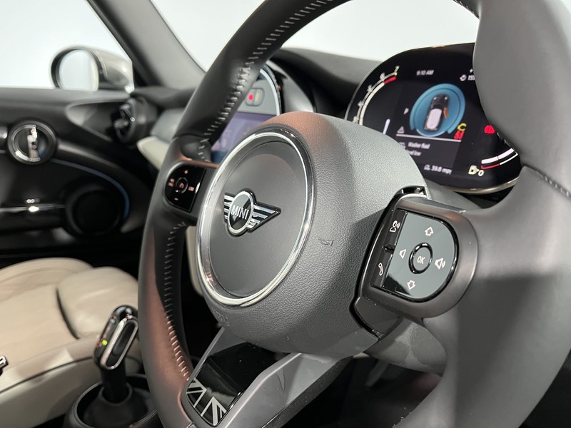 2023 (23) MINI HATCHBACK 1.5 Cooper Exclusive 3dr 4939175