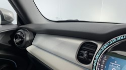 2023 (23) MINI HATCHBACK 1.5 Cooper Exclusive 3dr 4939179