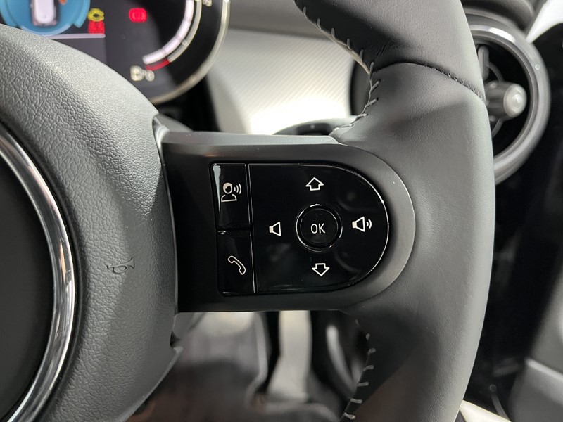 2023 (23) MINI HATCHBACK 1.5 Cooper Exclusive 3dr 4939177