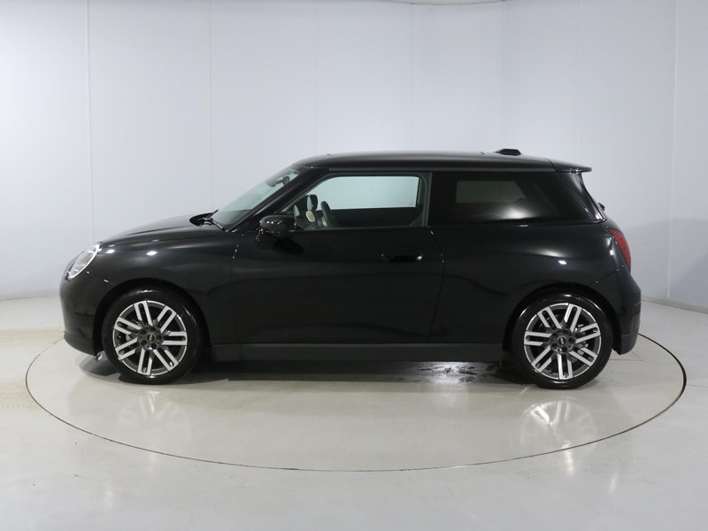 2024 (74) MINI COOPER 160kW SE Classic 54kWh 3dr Auto 4942925