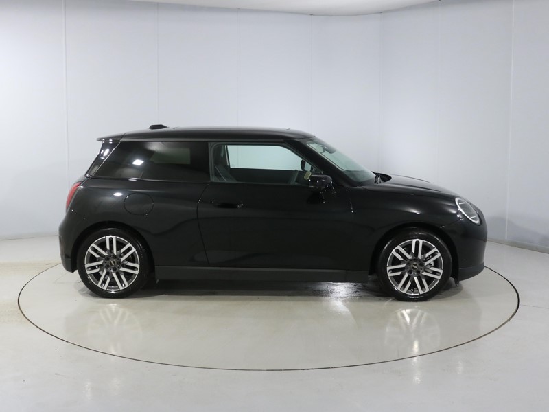 2024 (74) MINI COOPER 160kW SE Classic 54kWh 3dr Auto 4942884
