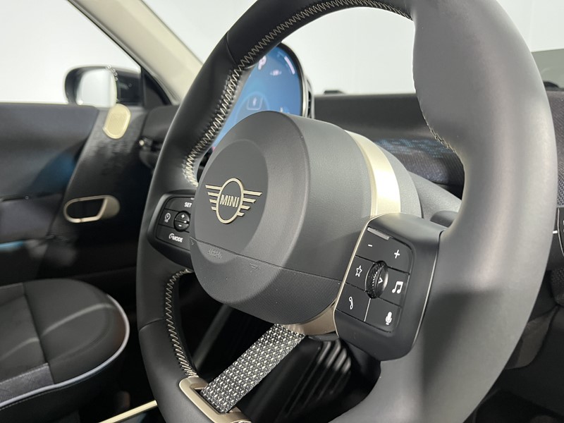 2024 (74) MINI COOPER 160kW SE Classic 54kWh 3dr Auto 4942904