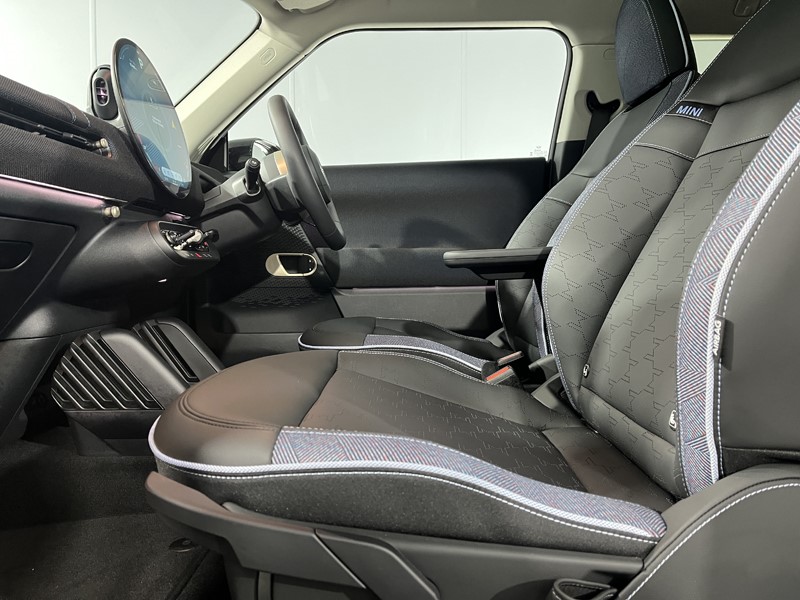 2024 (74) MINI COOPER 160kW SE Classic 54kWh 3dr Auto 4942916