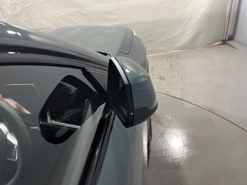 2025 (25) BMW iX2 150kW eDrive20 M Sport 65kWh 5dr Auto 4961327