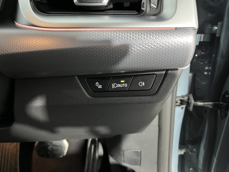 2025 (25) BMW iX2 150kW eDrive20 M Sport 65kWh 5dr Auto 4961308