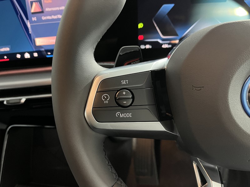 2025 (25) BMW iX2 150kW eDrive20 M Sport 65kWh 5dr Auto 4961310