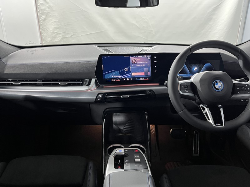 2025 (25) BMW iX2 150kW eDrive20 M Sport 65kWh 5dr Auto 4961292