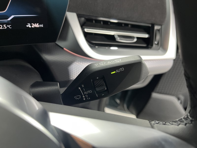 2025 (25) BMW iX2 150kW eDrive20 M Sport 65kWh 5dr Auto 4961312