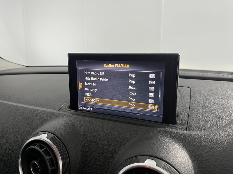 2016 (66) AUDI A3 1.6 TDI SE Technik 5dr 4942995