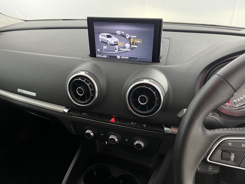 2016 (66) AUDI A3 1.6 TDI SE Technik 5dr 4942978