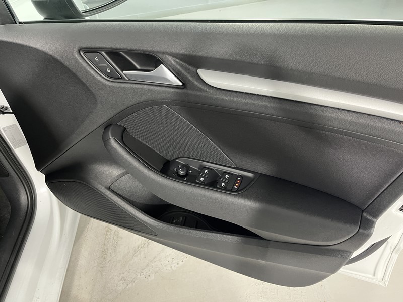 2016 (66) AUDI A3 1.6 TDI SE Technik 5dr 4942988