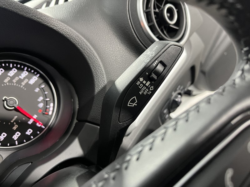 2016 (66) AUDI A3 1.6 TDI SE Technik 5dr 4942993