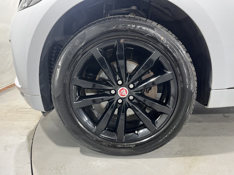 2020 (70) JAGUAR F-PACE 2.0d [180] Chequered Flag 5dr Auto AWD 4956826