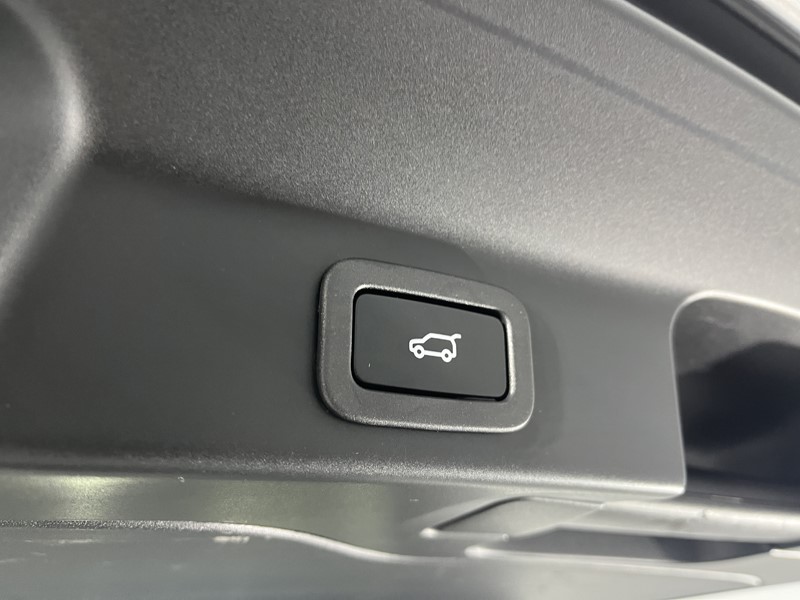 2020 (70) JAGUAR F-PACE 2.0d [180] Chequered Flag 5dr Auto AWD 4956858