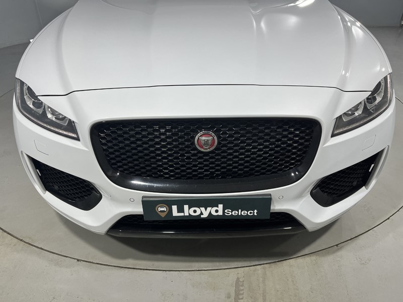 2020 (70) JAGUAR F-PACE 2.0d [180] Chequered Flag 5dr Auto AWD 4956854