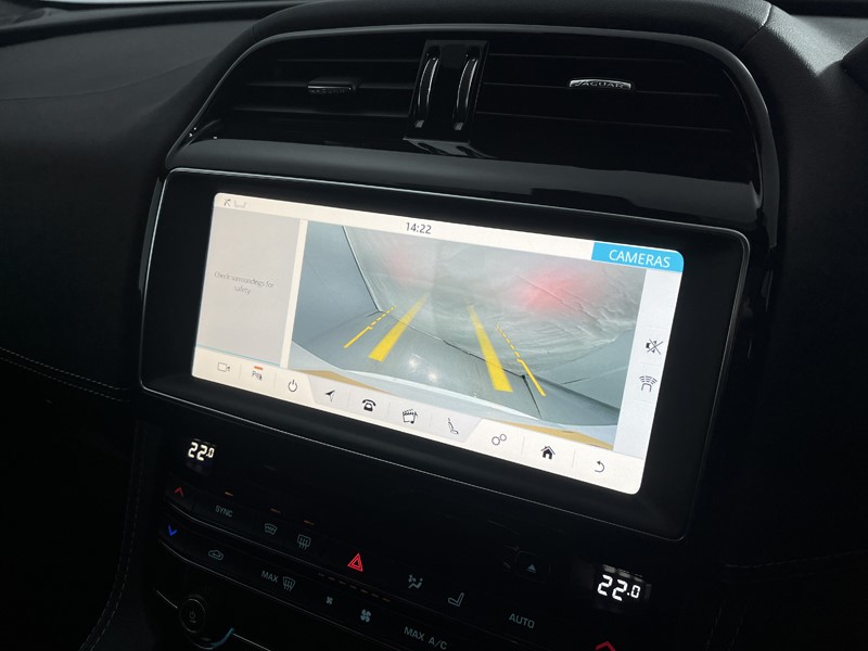 2020 (70) JAGUAR F-PACE 2.0d [180] Chequered Flag 5dr Auto AWD 4956831